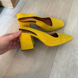Topshop Yellow Suede Black Heels